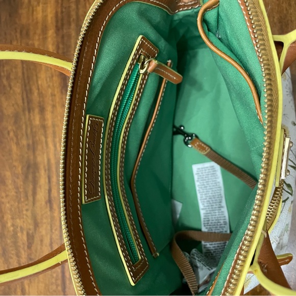 2021 Tinker Bell Dandelion Dooney & Bourke Satchel Dome Purse - Picture 5 of 5